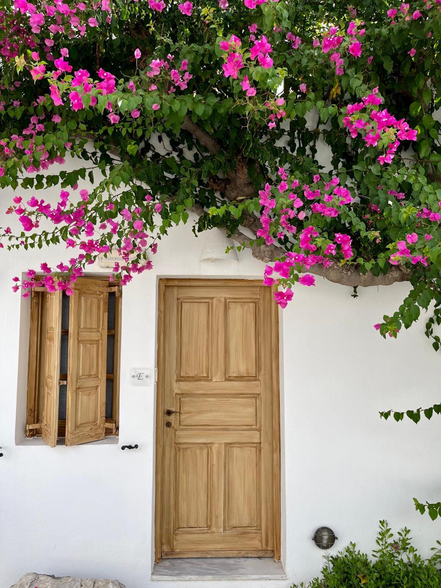 Santorini Crystal Blue Boutique Hotel Kamari  Exterior photo